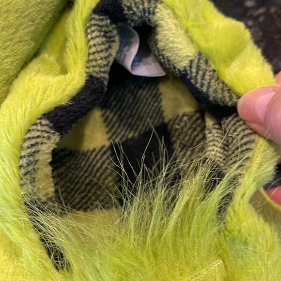 🎄GRINCH🎄NON-SKID SLIP-ON SLIPPERS GREAT GIFT IDEA!! NWT - Picture 3 of 7